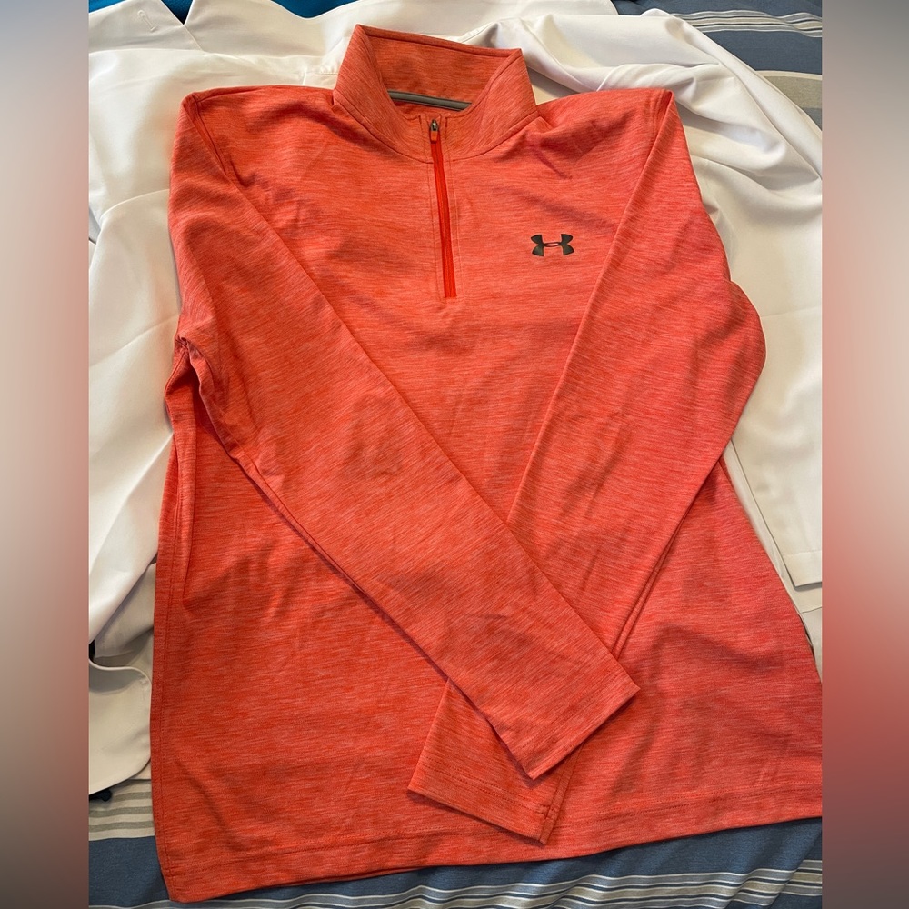 Under Armor men’s lightweight long sleeve